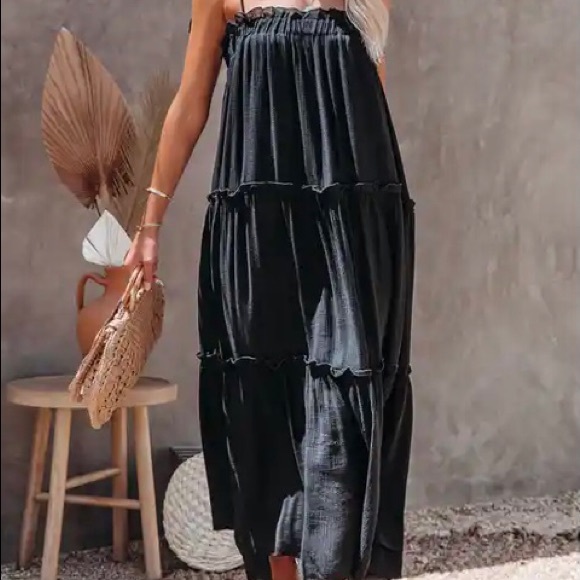 CATCH THE SUN TIERED MIDI DRESS - BLACK - Picture 2 of 6